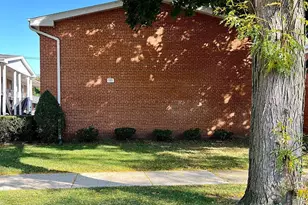 323 N Princeton Ave, Villa Park, IL 60181 - Photo 7