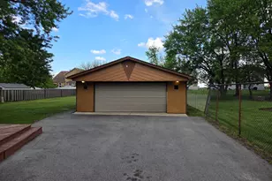 3950 171st Pl, Country Club Hills, IL 60478 - Photo 25