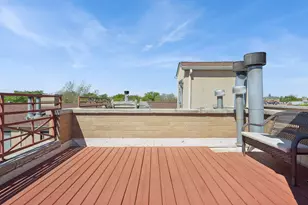 1350 W Byron St, Chicago, IL 60613 - Photo 17