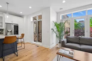 1350 W Byron St, Chicago, IL 60613 - Photo 3