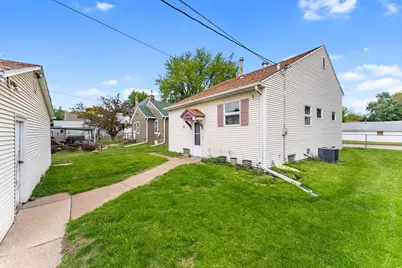 120 N Elmwood Avenue, Davenport, IA 52802 - Photo 17
