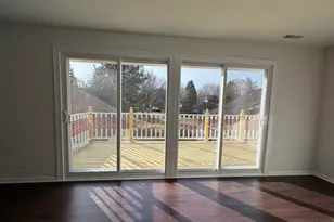 745 Regina Ct, Woodstock, IL 60098 - Photo 7