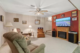 1160 32nd St, Moline, IL 61265 - Photo 19