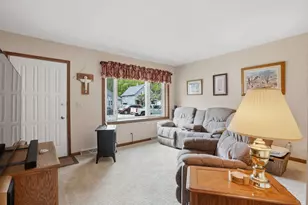 1160 32nd St, Moline, IL 61265 - Photo 3