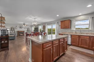 852 Wildwood Dr, Pingree Grove, IL 60140 - Photo 21
