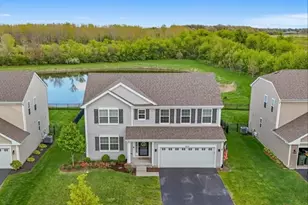 852 Wildwood Dr, Pingree Grove, IL 60140 - Photo 1