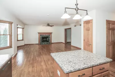 52 W Glenlake Avenue, Roselle, IL 60172 - Photo 17