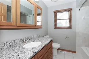 52 W Glenlake Ave, Roselle, IL 60172 - Photo 31