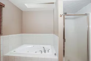52 W Glenlake Ave, Roselle, IL 60172 - Photo 29