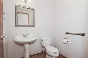 52 W Glenlake Ave, Roselle, IL 60172 - Photo 23