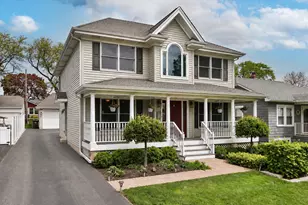 52 W Glenlake Ave, Roselle, IL 60172 - Photo 1