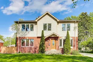 1113 S Birch Dr, Mount Prospect, IL 60056 - Photo 1