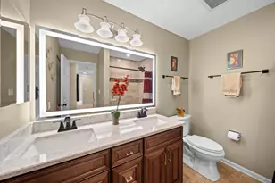 7299 Dada Dr, Gurnee, IL 60031 - Photo 15