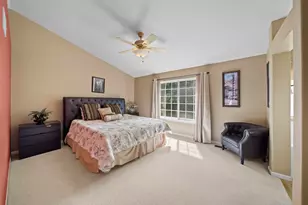 7299 Dada Dr, Gurnee, IL 60031 - Photo 9