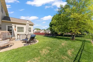 704 Hawk Dr, Mahomet, IL 61853 - Photo 55