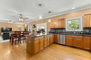 704 Hawk Dr, Mahomet, IL 61853 - Photo 29
