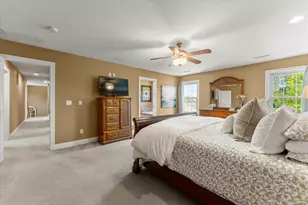 704 Hawk Dr, Mahomet, IL 61853 - Photo 35