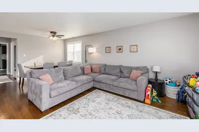 8735 N Wisner Street #2, Niles, IL 60714 - Photo 5