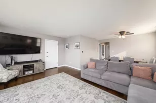 8735 N Wisner St, Niles, IL 60714 - Photo 3