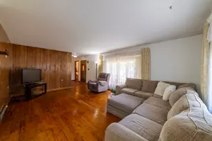 14 N Wabash Ave, Glenwood, IL 60425 - Photo 5