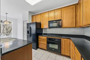 949 Indigo Ct, Hanover Park, IL 60133 - Photo 11