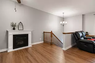 285 Regency Ct Unit B Ct, Wauconda, IL 60084 - Photo 5