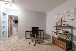 285 Regency Ct Unit B Ct, Wauconda, IL 60084 - Photo 13