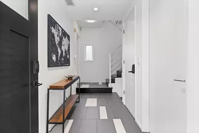 2002 W Ohio Street, Chicago, IL 60612 - Photo 3