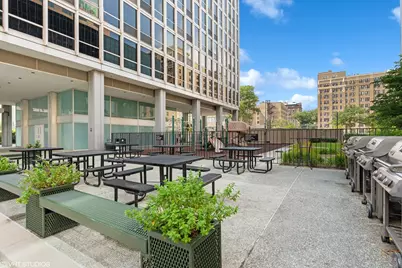 330 W Diversey Parkway #2102, Chicago, IL 60657 - Photo 23