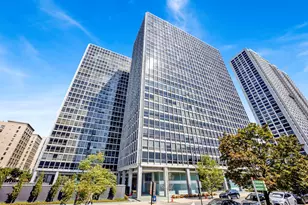 330 W Diversey Pkwy, Chicago, IL 60657 - Photo 1