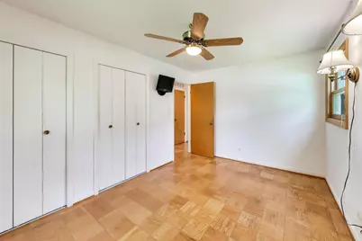 241 Brookhaven Drive, Elk Grove Village, IL 60007 - Photo 17