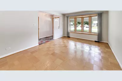 241 Brookhaven Drive, Elk Grove Village, IL 60007 - Photo 5