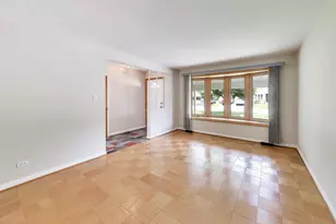241 Brookhaven Dr, Elk Grove Village, IL 60007 - Photo 5