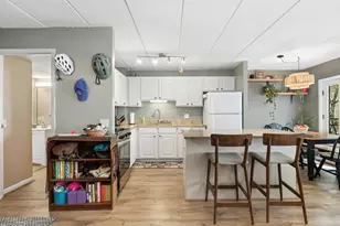 711 W Gordon Terrace, Chicago, IL 60613 - Photo 3