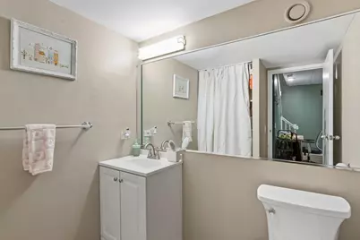 711 W Gordon Terrace #105, Chicago, IL 60613 - Photo 9