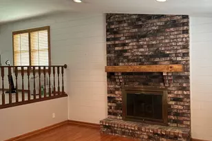 1002 Thornberry Ct, Ottawa, IL 61350 - Photo 5