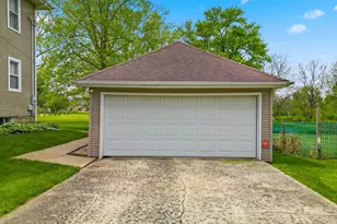 125 S State St, Franklin Grove, IL 61031 - Photo 7
