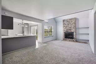 939 Chase Ct, Gurnee, IL 60031 - Photo 3