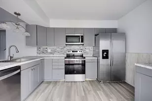 939 Chase Ct, Gurnee, IL 60031 - Photo 9