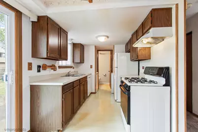 1774 Goddard Lane, Hanover Park, IL 60133 - Photo 5