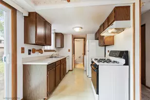 1774 Goddard Ln, Hanover Park, IL 60133 - Photo 5