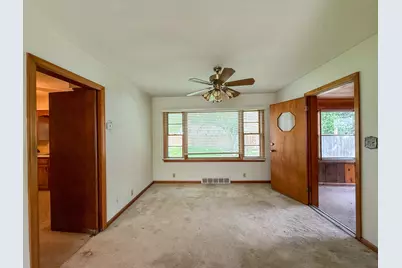 1017 Mary Avenue, Dixon, IL 61021 - Photo 5