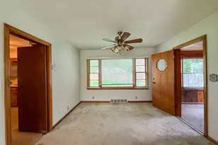 1017 Mary Ave, Dixon, IL 61021 - Photo 5