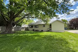 1017 Mary Ave, Dixon, IL 61021 - Photo 13