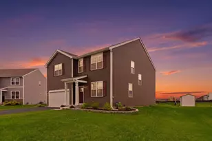370 Hemlock Ln, Oswego, IL 60543 - Photo 3