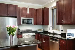 2431 W Walton St, Chicago, IL 60622 - Photo 9