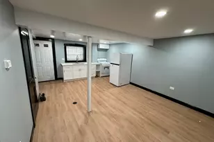 3457 W 66th St, Chicago, IL 60629 - Photo 5