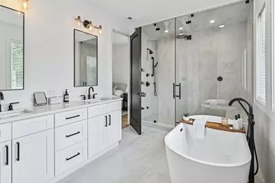 2708 N Albany Avenue, Chicago, IL 60647 - Photo 15