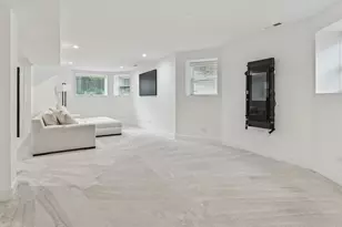 2708 N Albany Ave, Chicago, IL 60647 - Photo 21