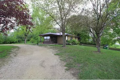 6704 E Rockton Road, Roscoe, IL 61073 - Photo 3